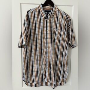 Tommy Hilfiger Men’s Short-Sleeve Button-Down Shirt